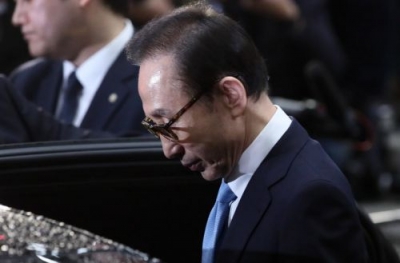 韩国前总统李明博被捕首夜:住