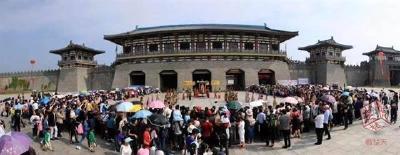“五一”湖北接待游客2800余万人 吸金134亿元