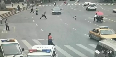 抖音280万点赞！全部都只为你——飞身救人的辅警兄弟！