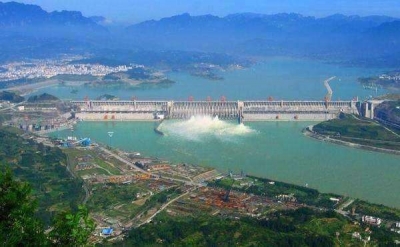 “长江2018年第1号洪水”形成 正通过三峡库区