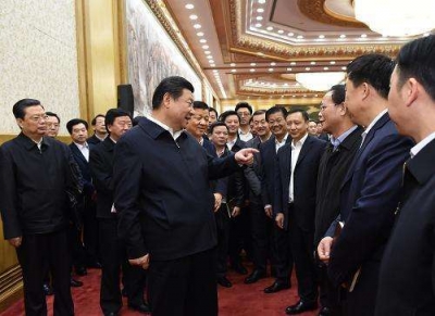 习近平：中央和国家机关要做到“三个表率，一个模范”