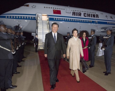 习近平同南非总统拉马福萨举行会谈