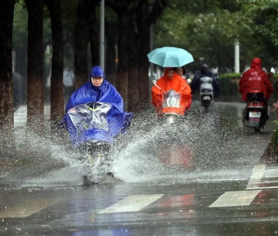 本周天气关键词：降温、降雨、大风 湖北西部地区有中到大雨