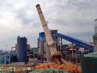 长江护绿“第一爆” 沿江热电厂被拆除