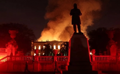 痛心！200年国家博物馆毁于大火 2000万件馆藏仅存10%！