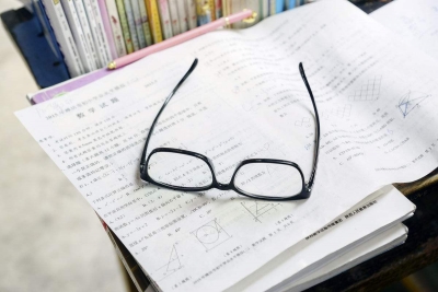 家长查孩子考分要靠商业APP 想知道排名就得付费