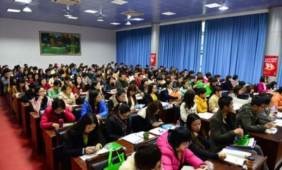 教育部：有些培训机构诱使中小学教师参与有偿补课