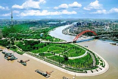 聚焦绿色生态科技创新 16个项目在长江新城签约