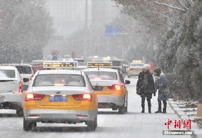 寒潮天气致半个中国降温超12℃ 多地低温破极值