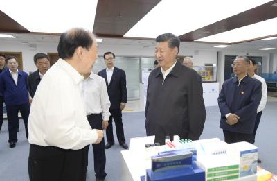 习近平的2018，这些事温暖而有力量