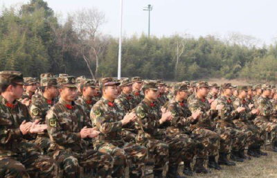 蒋超良参加驻鄂部队代表团审议:为推进军地建设改革凝聚强大力量
