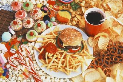 儿童肥胖率高 英政府拟晚9点前禁播垃圾食品广告