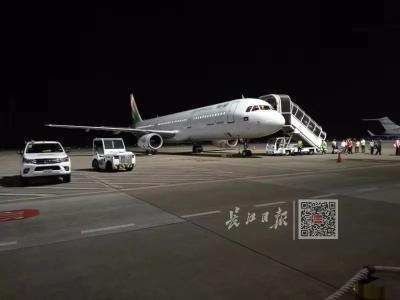 万幸！机舱失压，一趟飞往武汉的国际航班昨夜紧急折返，乘客平安