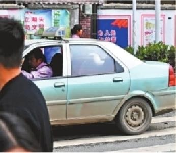 武汉的士拒载、绕道…这些行为都将被罚款！投诉方式看这里