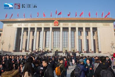 政府工作报告极简版来了！只有600字