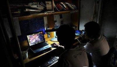 调查称大学生平均每天玩网游2小时 他们底气何来？