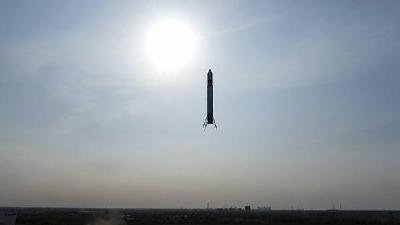 民营火箭企业翎客航天完成第2次发射回收试验 高度40米