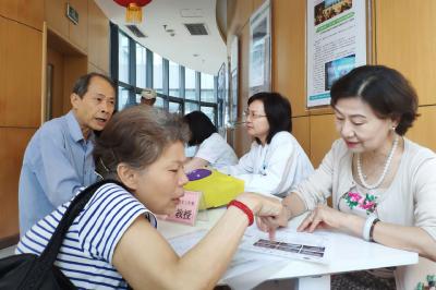 湖北省新华医院组织开展义诊和科普讲座 让老百姓“认清甲状腺的不同面目”