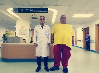 “江城第一胖” 480斤胖小伙缩胃手术后 一个月减60斤