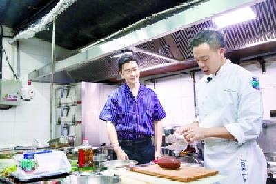 《中餐厅3》王俊凯有“大厨天赋” 