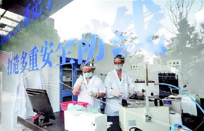 湖北出台中小学校食堂健康标准 应有专兼职营养配餐人员