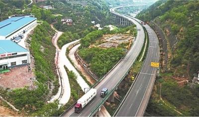 湖北省近九成高速公路 时速将提高10至20公里 超速10%到20%的要记3分甚至6分