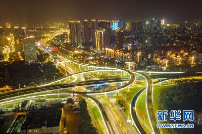 “飞阅”中国丨鸟瞰武汉临空港绚丽夜景