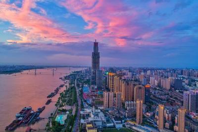好消息！武汉以11528.4亿元的GDP总量提前跻身2019年“万亿俱乐部”名单