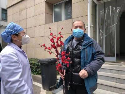 好消息！武汉市肺科医院5名新冠肺炎患者康复出院