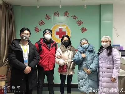 点赞！武汉4000名车主自建医疗支援队，接送医护人员上下班