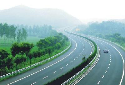 湖北省高速公路织好安全绿色网