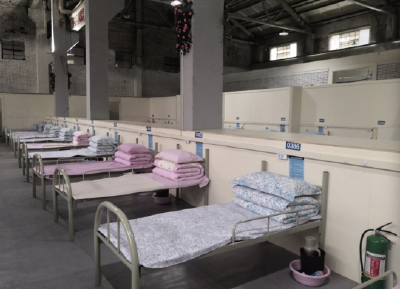 武汉汉汽方舱医院建成 提供2294张床位
