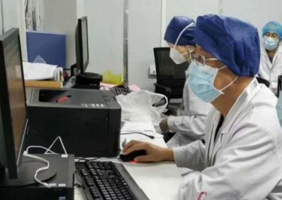 中央应对新冠肺炎疫情工作领导小组会议强调 在疫情防控中激励真抓实干务求实效