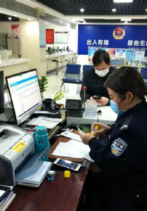 长江云——咸宁通山：警方全力护航企业复工复产