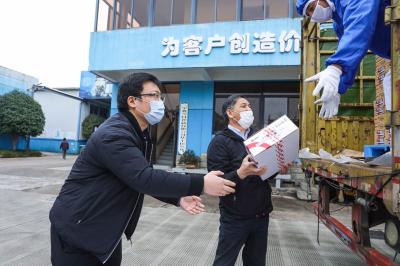 中国远洋渔业协会10万罐金枪鱼驰援湖北