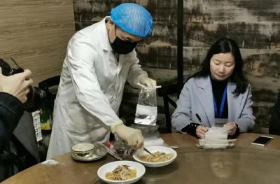 6道菜，疾控专家盯了整整40分钟！只因张文宏一个灵魂拷问