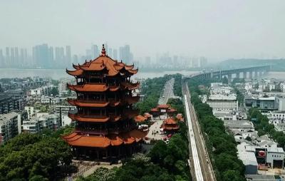 人民日报头版聚焦武汉：加力复苏 持续防疫
