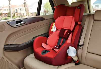 强制使用儿童安全座椅刻不容缓 使用率低专家呼吁立法