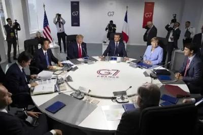 美国骚乱火速蔓延 多国爆发抗议集会