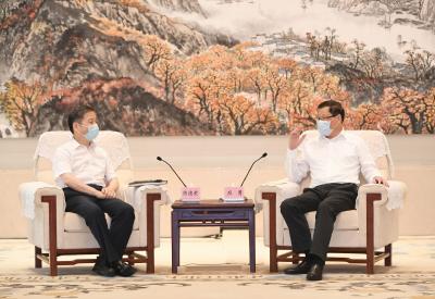 加强合作助力疫后重振！应勇王晓东与这两家央企负责人座谈交流