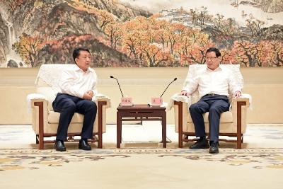 共同做大做强湖北“光芯屏端网”产业集群！应勇王晓东与中国电子董事长芮晓武座谈