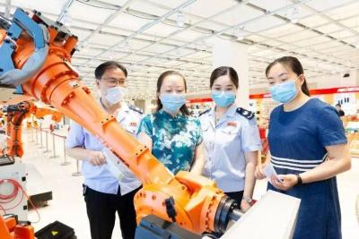 税务服务企业疫后发展：税费及时减 退税马上办