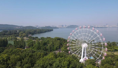 武汉建成“东湖之眼”摩天轮 方圆20公里美景尽收眼底