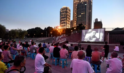 好消息！电影院上座率上限提升至75%  武汉三大江滩露天电影恢复放映