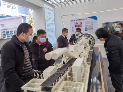 国产第一台掘进机模型亮相“2020长江·三峡建筑产业博览会”