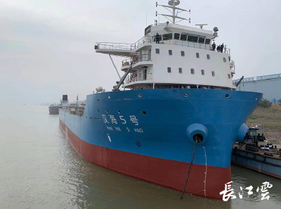 江船出海！长江航运版新“航母”今日试水！