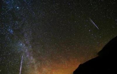 流星雨、日全食……12月，天文奇观“点燃”夜空