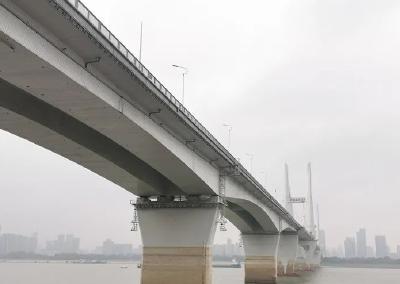 长江二桥该不该“洗洗”，大家争起来了！官方回应来了