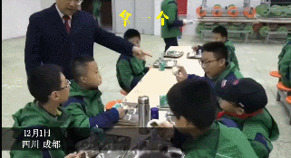 气场太强了！校长在清晨的食堂挨个让学生吃鸡蛋