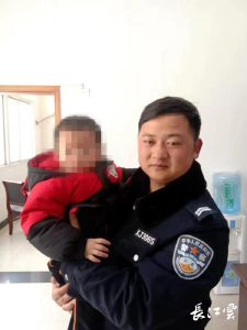 长江云——一天内3名儿童走失 通山警方提醒家长注意看护